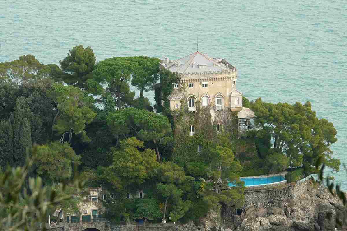 Pier Silvio Berlusconi Silvia Toffanin nuova residenza Villa San Sebastiano Portofino