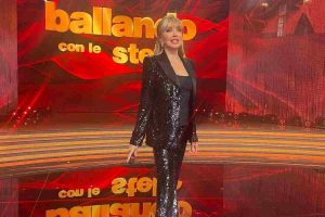 Ballando con le stelle reazione Milly Carlucci ritiro Banfi