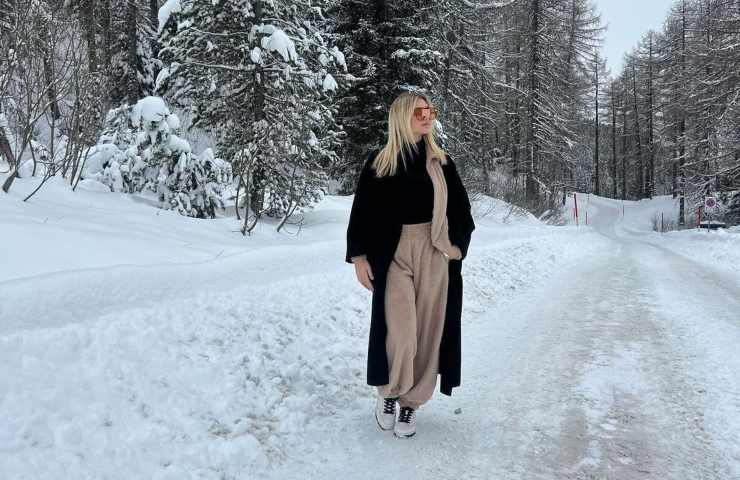 Chanel Totti a St. Moritz con vestiti scarpe e borsa da migliaia di euro