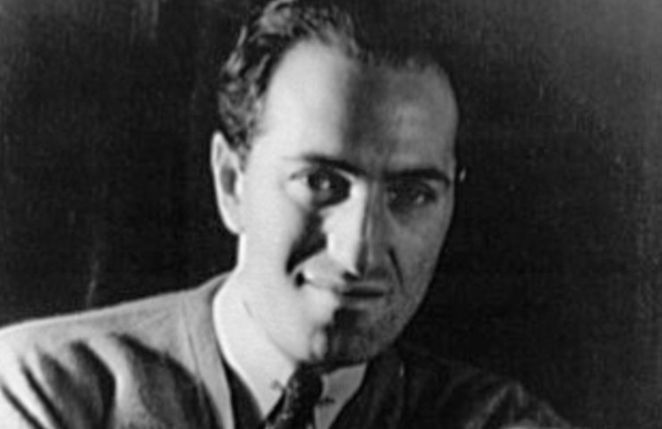 George Gershwin in posa a 39 anni