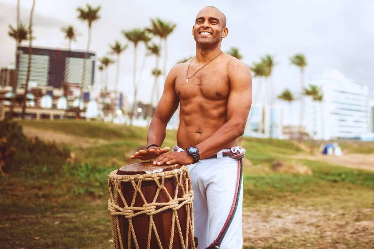 Musicista sorridente
