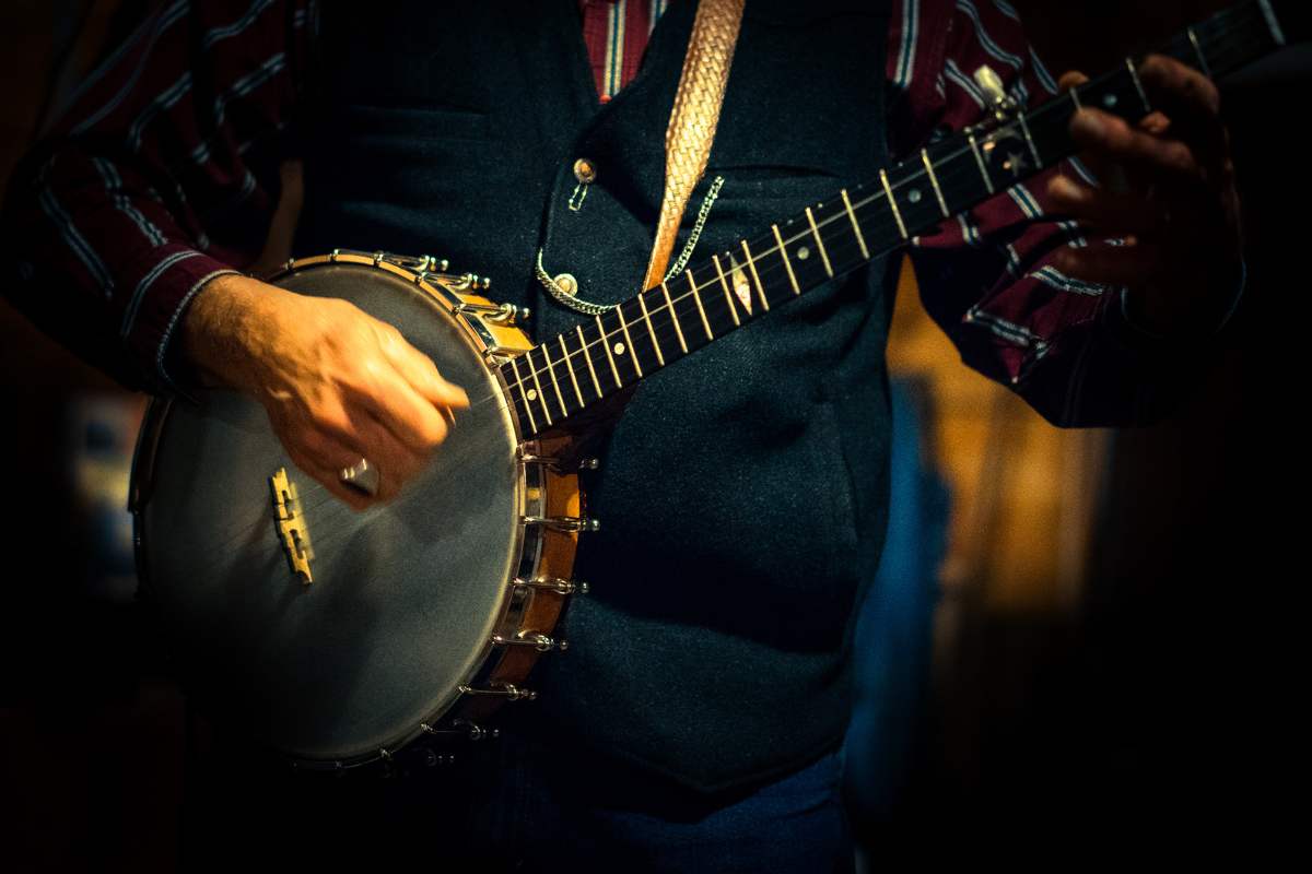 banjo e bluesgrass strumento