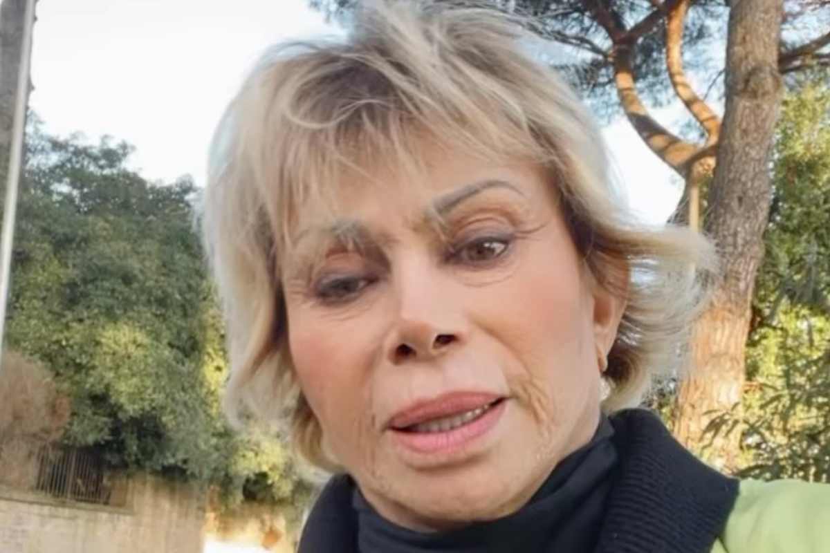 Carmen Russo e il malore in diretta a Storie Italiane per Sandra Milo