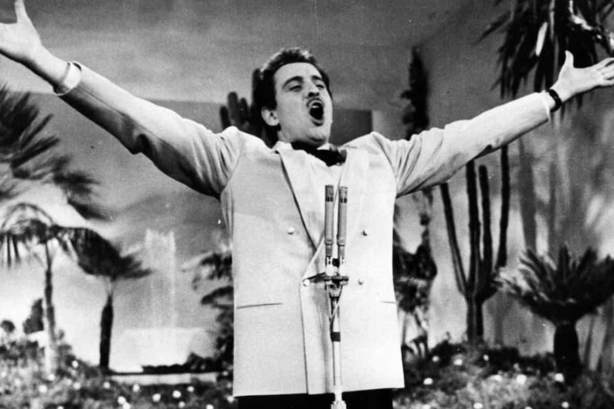 Domenico Modugno esibizione live