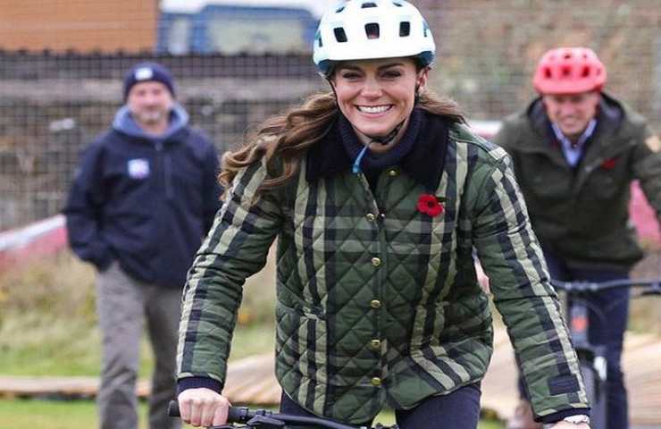 Kate Middleton in bici 