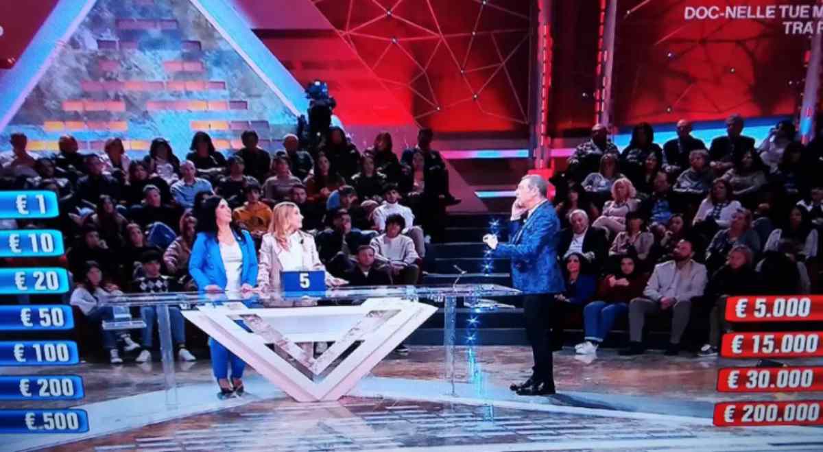 Affari Tuoi disperazione contro compagno gelo studio