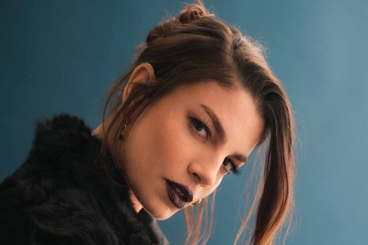 Emma Marrone a Sanremo mangia al ristorante argentino e i fan si arrabbiano con lei