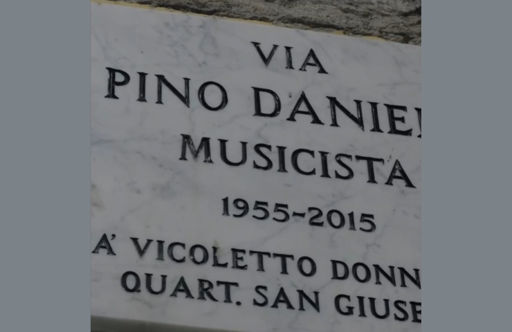 Pino Daniele ed il suo blues studiati nelle scuole del Beneventano