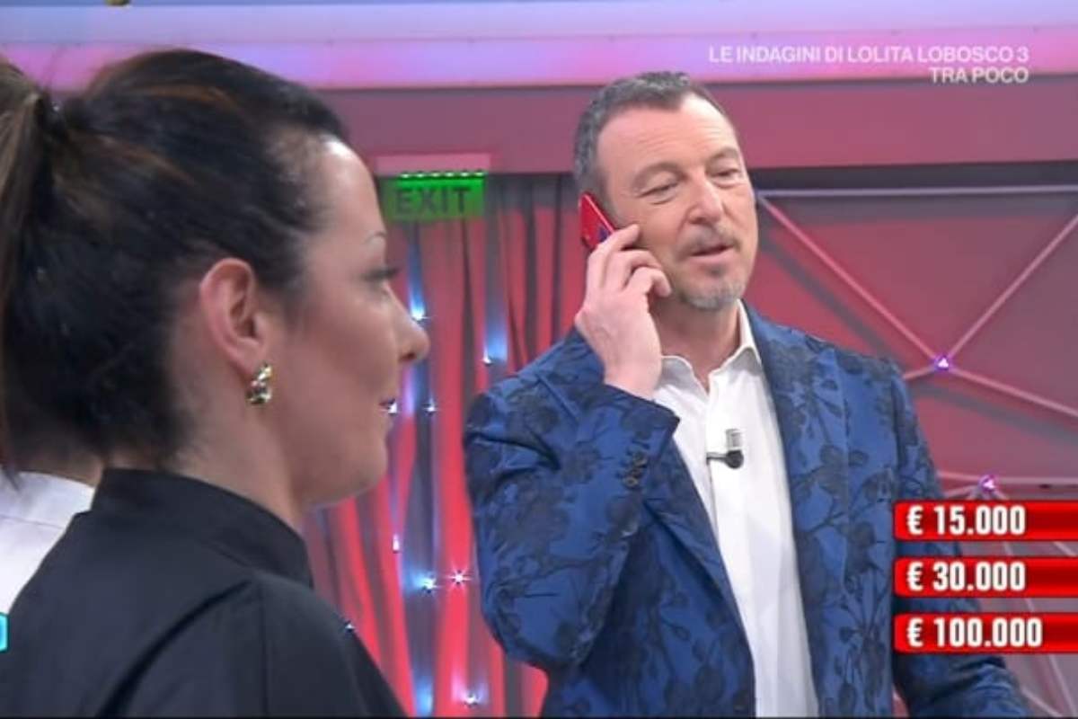 “Il dottore non ci capisce più nulla”. Amadeus preoccupato, ad “Affari ...
