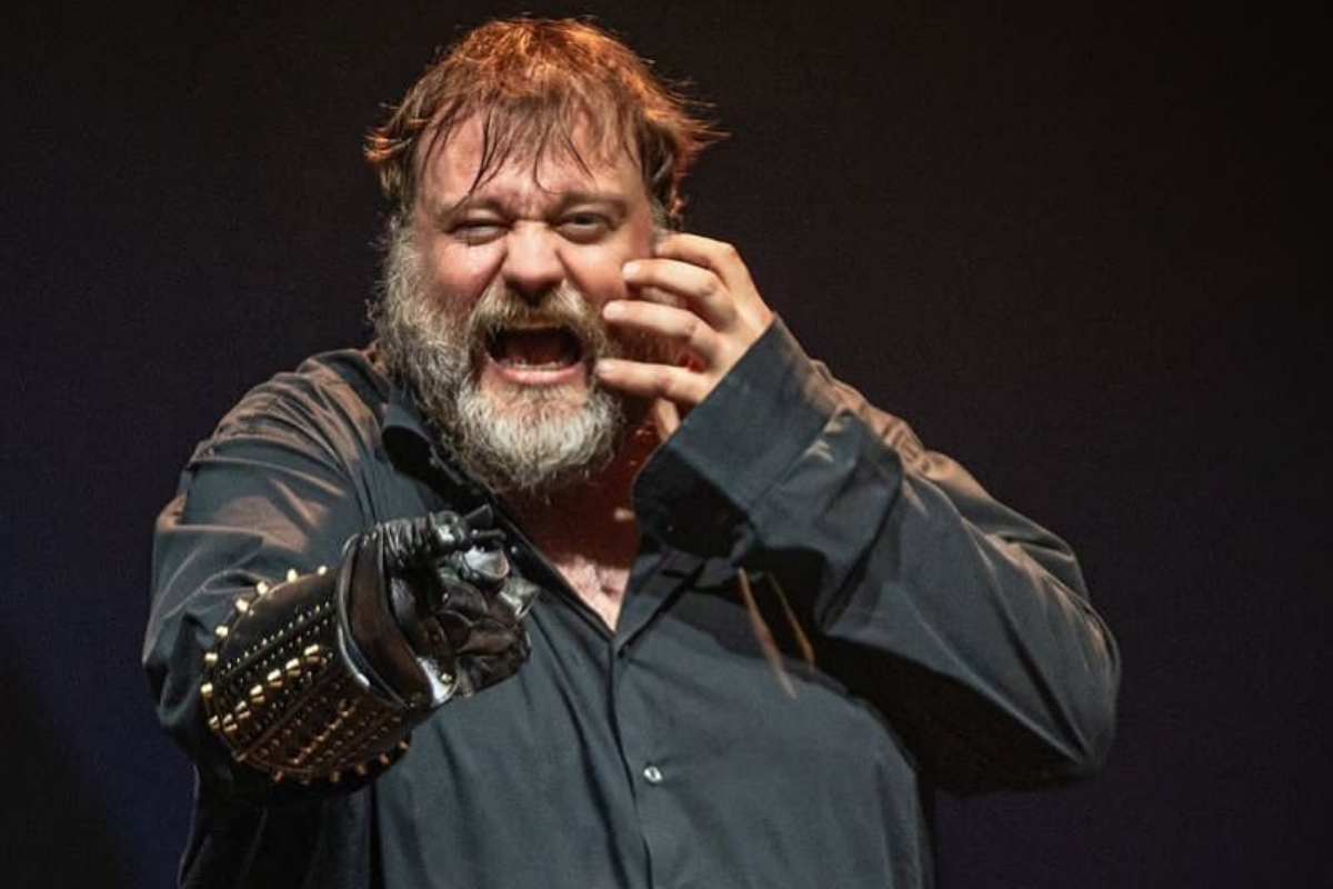 Stefano Fresi ha un malore mentre è in scena a teatro, come sta ora