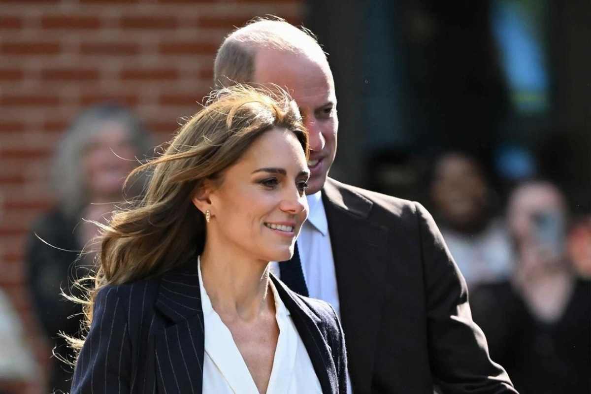 William e Kate Middleton fanno la spesa e lei appare così accanto ad un suddito sorpresissimo