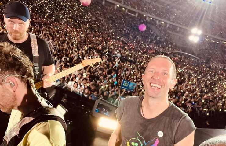 Coldplay pronti a ripubblicare Brothers and Sisters in versione celebrativa per i 25 anni del singolo
