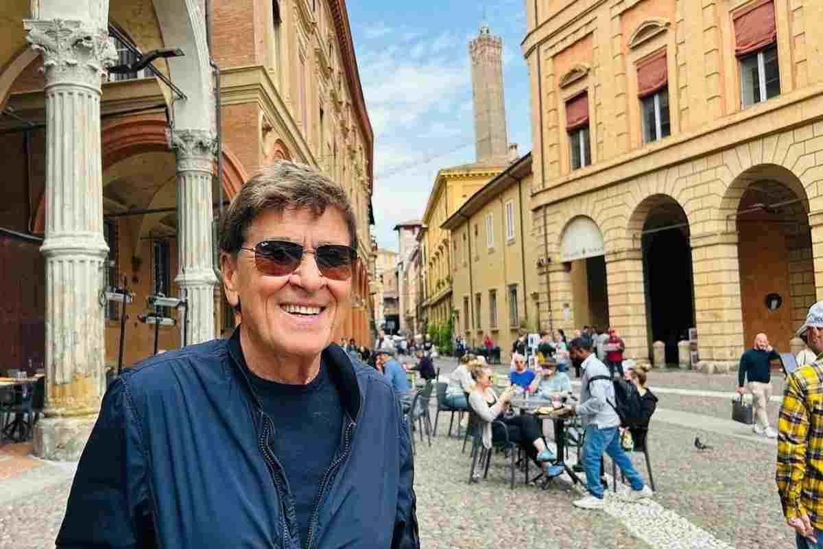 Gianni Morandi parla di quando il pubblicò lo fischiò al Vigorelli, perché successe