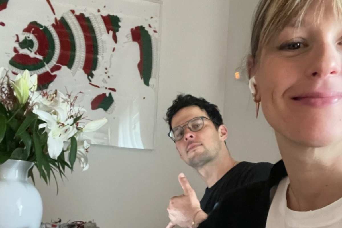 Matteo Giunta celebrato da Federica Pellegrini nel suo primo compleanno da papà