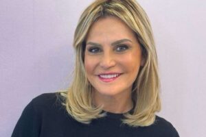 Simona Ventura sorridente